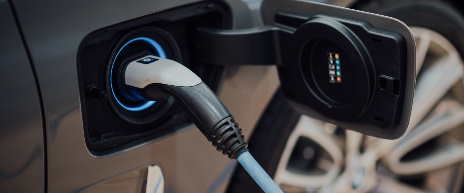 Hoe lang gaat een batterij van 5 kWh mee?